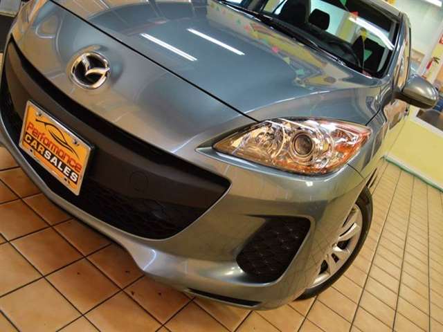 Mazda Mazda3 2013 photo 9